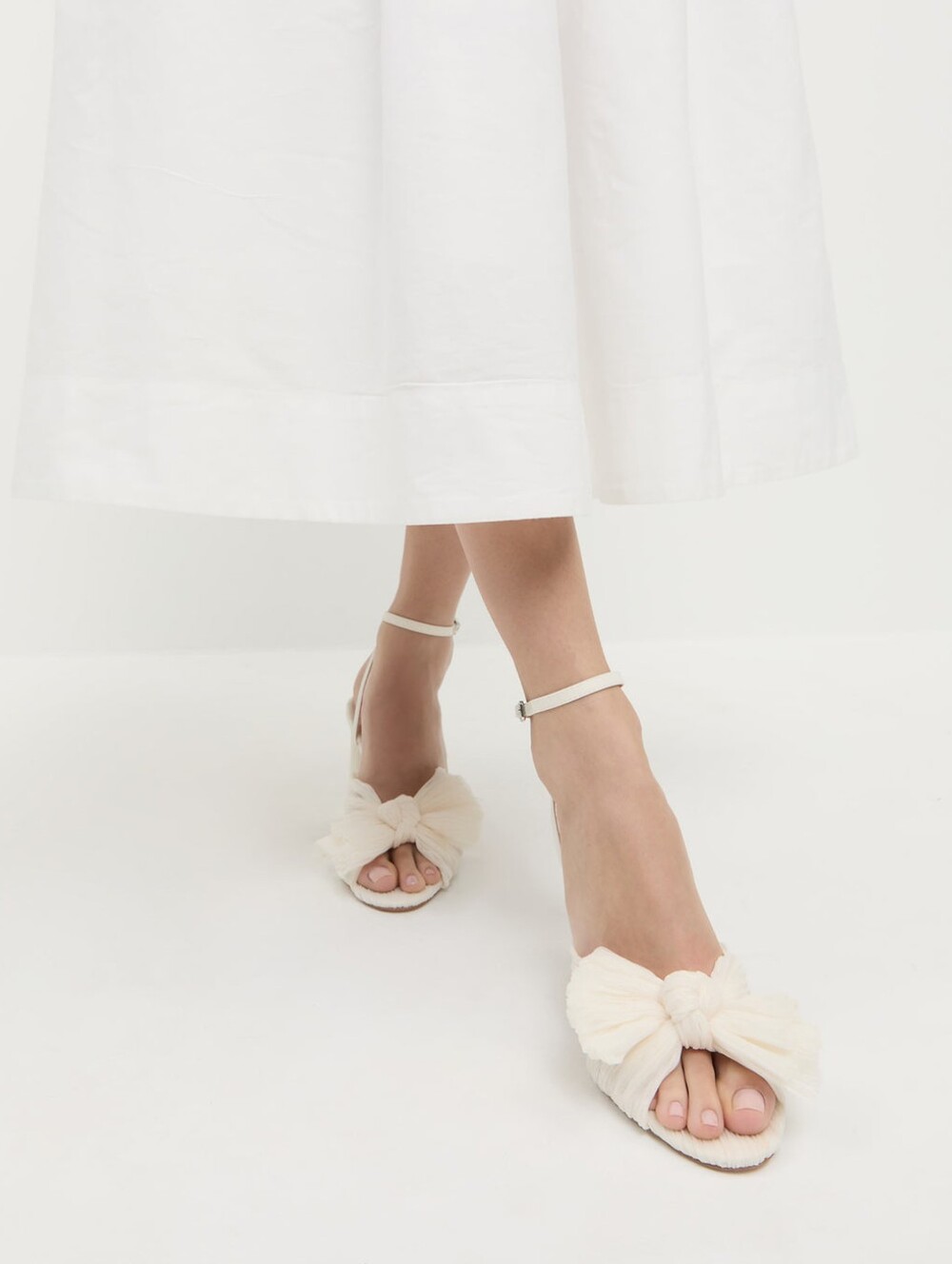 NWT Loeffler Randall Camellia Pearl Pleated Bow Heels